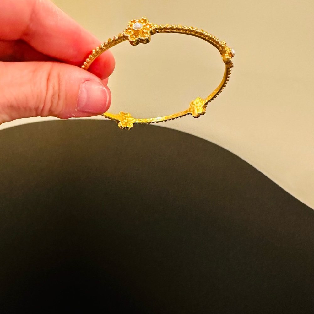 Authentic Luxury Minimalist Julie Vos Flower Pearl Station Bangle/Bracelet - Picture 15 of 17